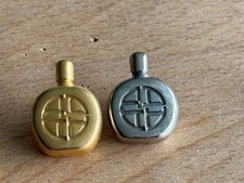 2 PINS PIN PARFUM PERFUME MODE LUXE
