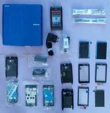 Nokia N8, complete package + 3 displays + 3 chassis + complete covers, one is mi