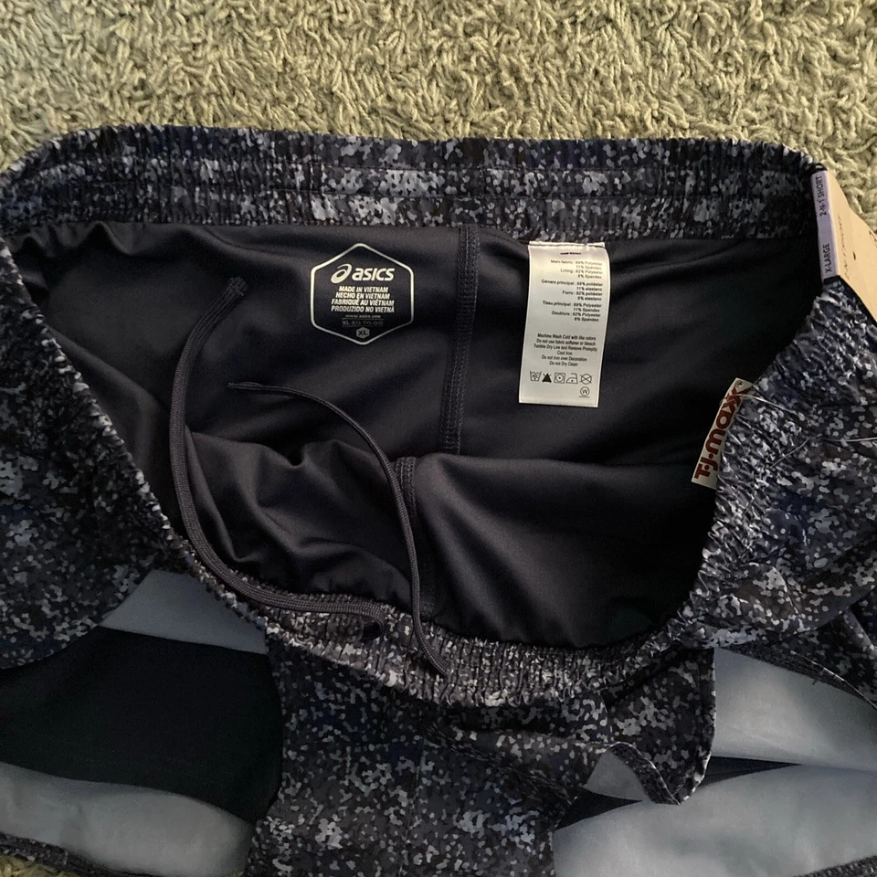 Pantalones cortos de running para mujer Asics (talla XL) azul marino, 2-N-1, pantalones cortos de entrenamiento, nuevos con etiquetas Foto 3 de 4