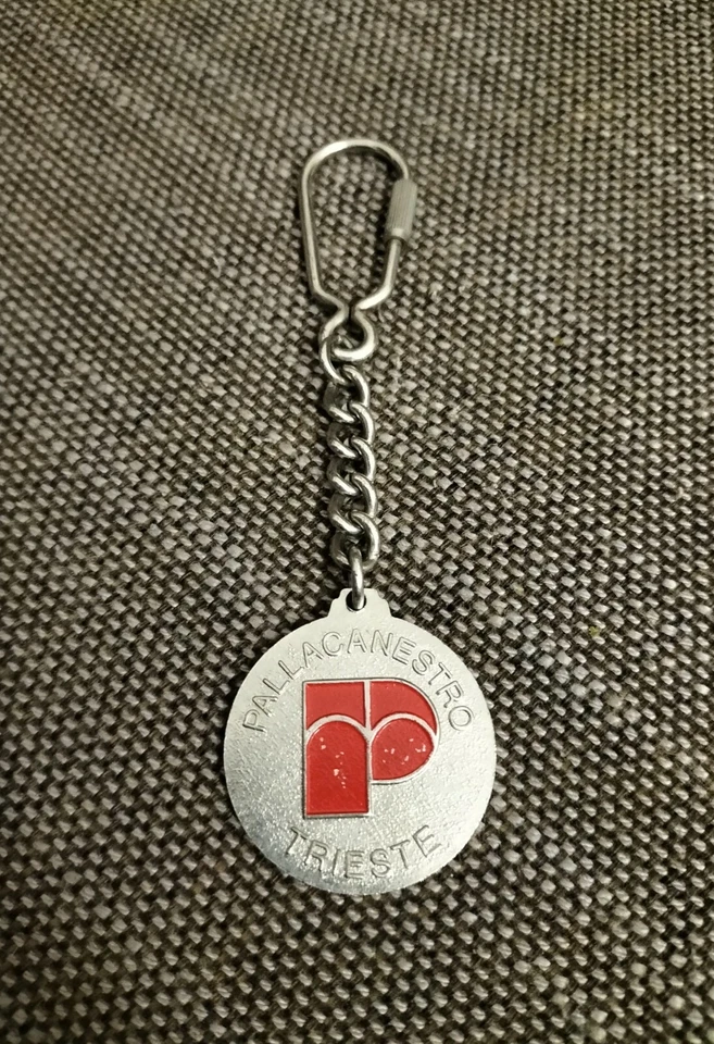 Gadget Ciondolo Portachiavi Pubblicitario Bic Basket Pallacanestro Trieste Italy - Immagine 2 di 4