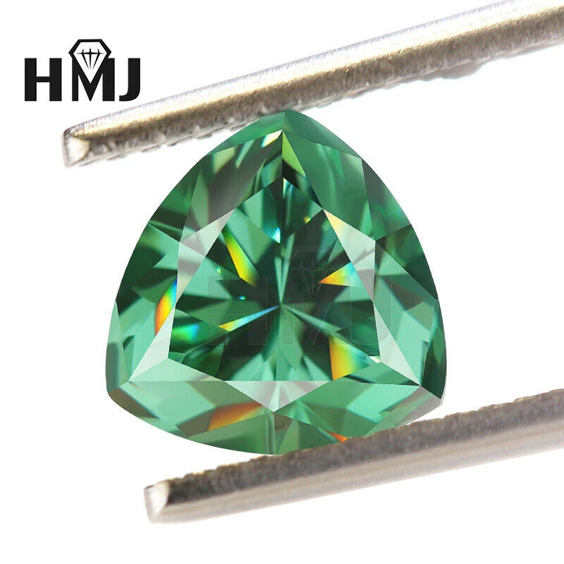 Triangle Cut Green Color Trillion Cut Moissanite Loose Gemstone VVS1 With GRA - Image 2 of 4