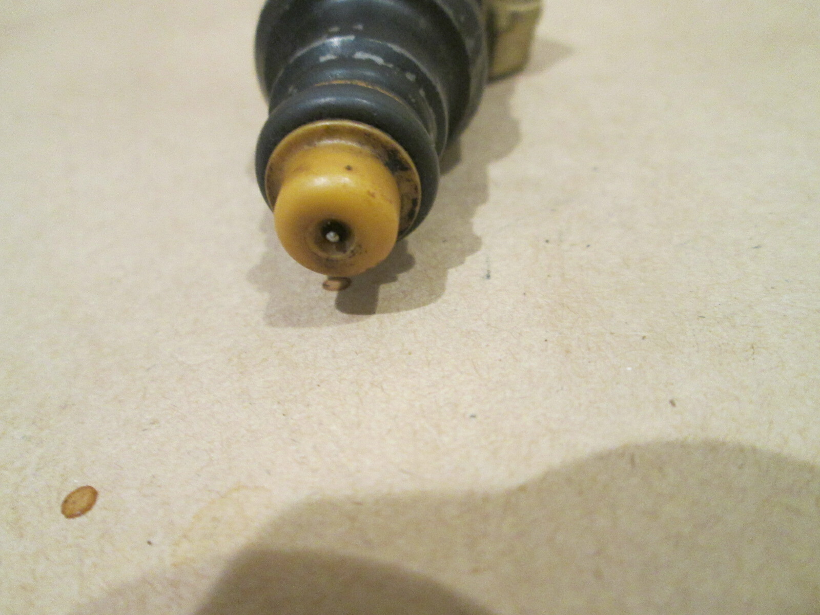 Ferrari 348, Mondial T - Fuel Injector P/N 130968