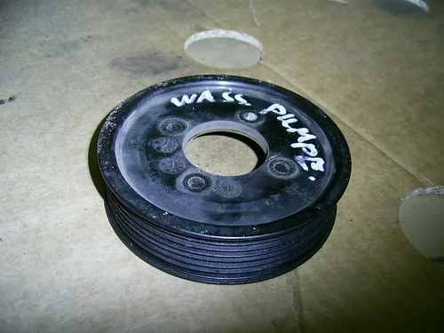 BMW E39 535i Typ 5/D V8 Riemenscheibe Wasserpumpe Pumpe 11511742045