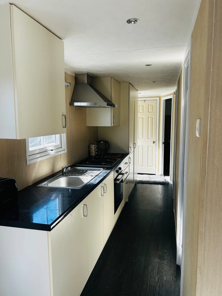 2018 Continental Holiday Homes Galaxy 7 – 3 Bed Static Caravan – Off Site - Image 4 of 4