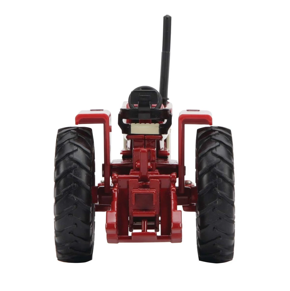 1/32 International Harvester 1066 Wide Front Front Weights Britains Tomy 43294 - Image 4 of 4