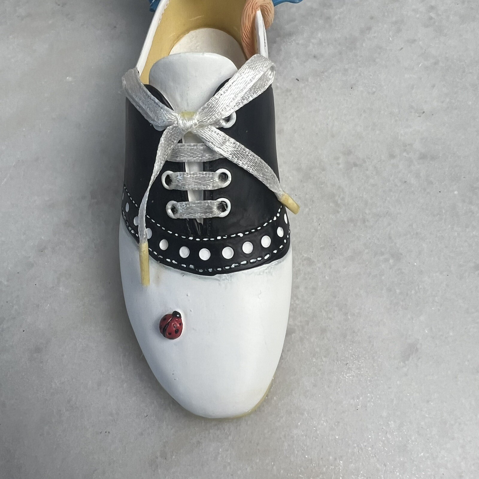 SAOLA Charming Tails You Rock My Sole Topolino Scarpa Statuina Anni 50 Tema Sock Hop