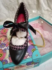 Poetic Licence Stand Out Black Cranberry US Size M085