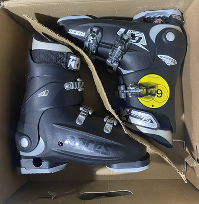 Roces Youth US 4-7 Idea Free Black/Silver Ski Boots Style # 450492-00022