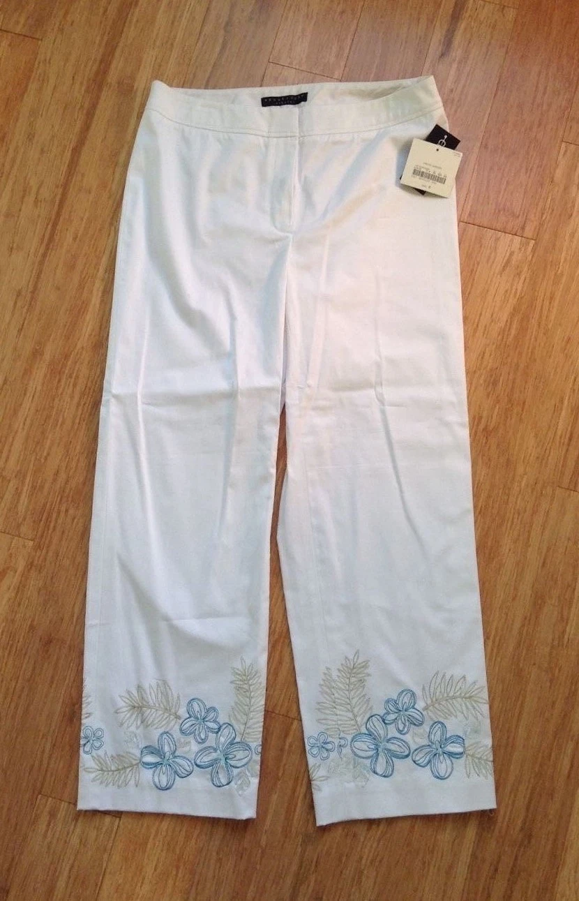 NWT Apostrophe Womens Size 4 White Blue Floral Embroidered Hem Stretch Crop Pant