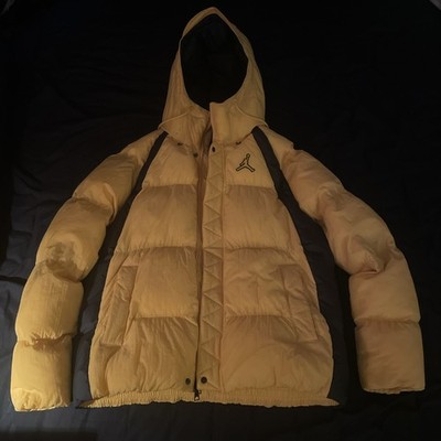 Nike Jordan Essentials Puffer Coat Yellow Black DA9806-781 Men's Size XL CapHood