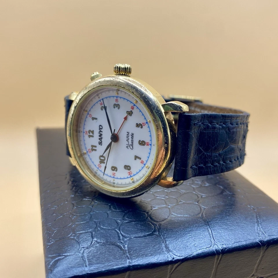 Reloj despertador de cuarzo SANYO vintage raro años 80 - estuche tono dorado estilo clásico para hombre Foto 4 de 4