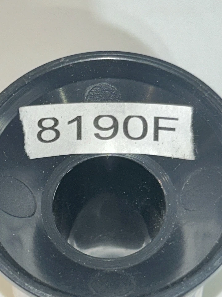 BCY 8190F Bowstring Material Green 1/8lb spool NEW - Image 3 of 4