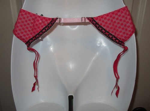 Vintage 2010 Collection Red/Pink Lined/Black VICTORIA'S SECRET Garter Belt~ XS/S - Picture 2 of 4