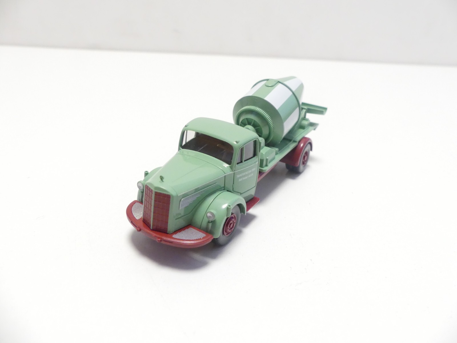 Wiking H0 Betonmischer MB L 6600 – Maßstab 1:87, Kein Spielzeug, Sammler-Modell Mintgrün