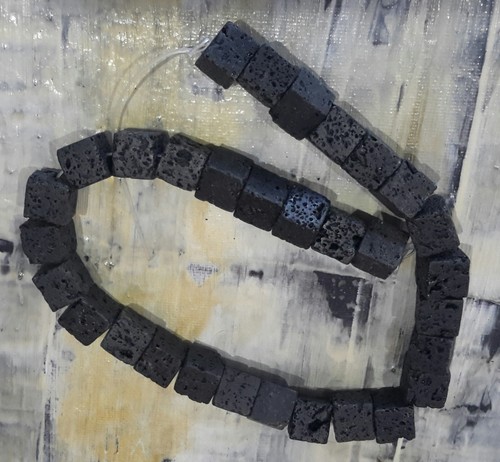 Natural Lava Beads Cube 12x12x12mm Black Free Postage Oz Seller - Picture 2 of 2