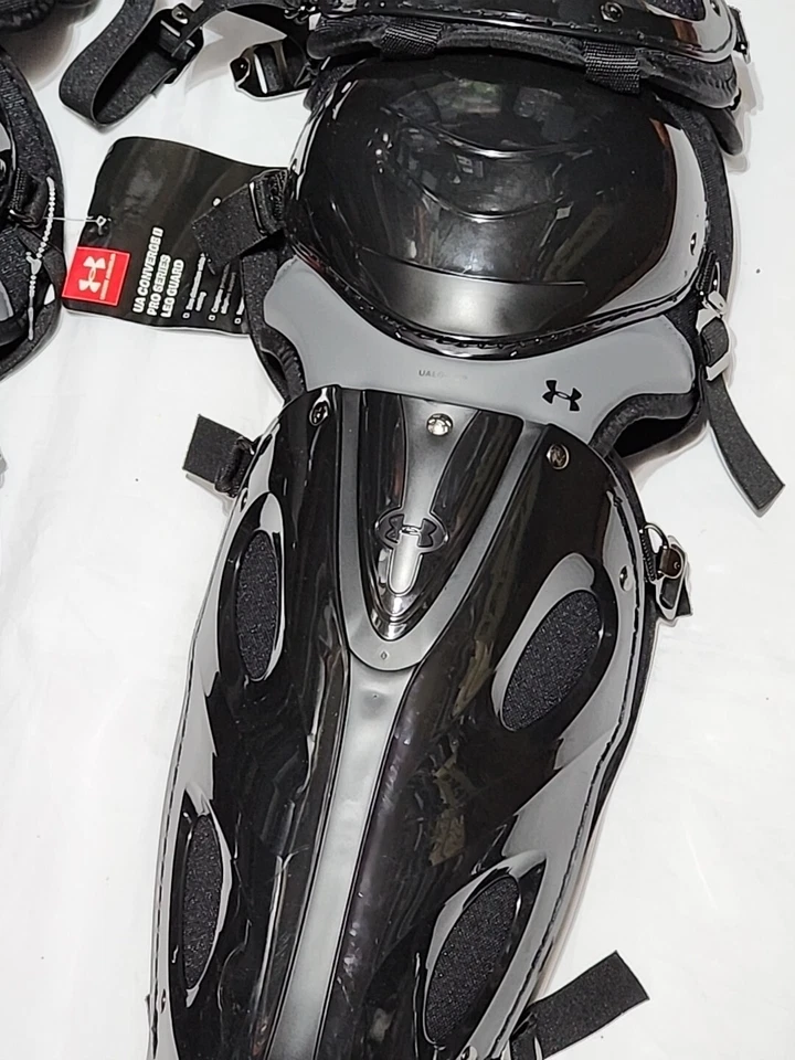 Juego de béisbol Under Armour Catcher Leg Guards Converge II Pro negro UALG4-AP 16,5" Foto 2 de 4