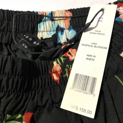 Walter Baker Pants Womens Sz XS Edna Tropical Floral Crop Black NWT $158 - Picture 3 of 3