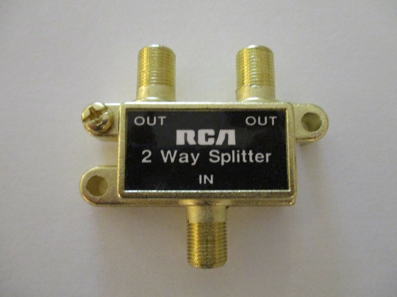 RCA 2 Way Cable Splitter New