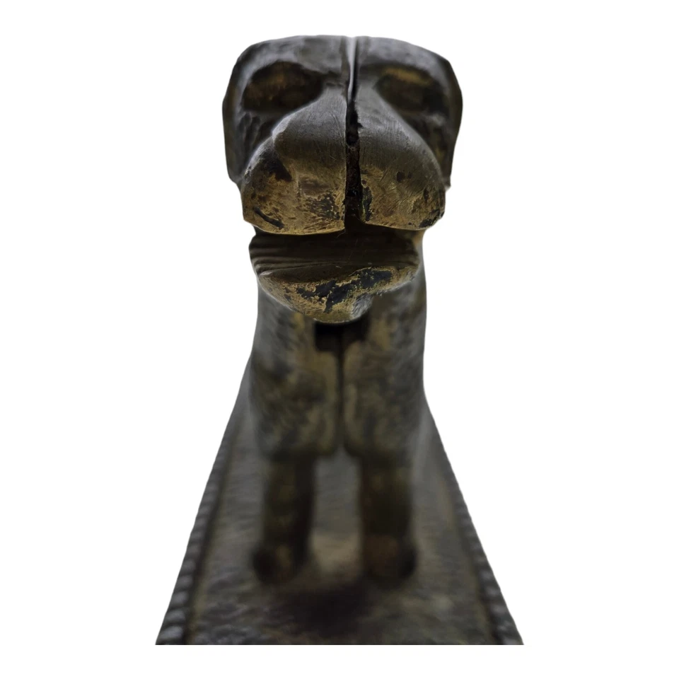 Antigua estatua de bronce/latón fundido pesado cascanueces Labrador/San Bernardo Foto 3 de 4