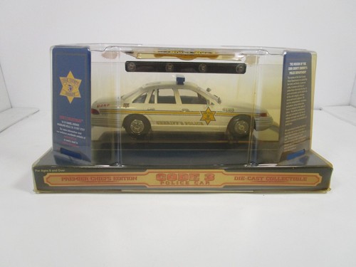 CODE 3 1/24 BOONE COUNTY ILL SHERIFF-POLICE FORD CROWN VIC NEW *SMALL ISSUE* - Picture 7 of 9