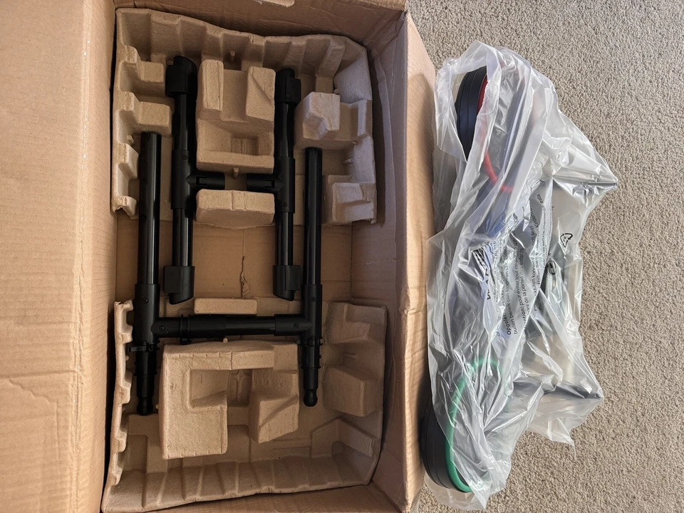 XBox 360 Guitar Hero World Tour Band Guitar Drum  Kit Controller New (No Pedal) - Image 3 of 4