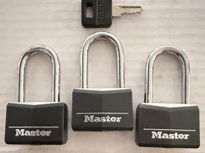 Lot of 3 Master Lock 141TRILF Padlocks Keyed Alike Shackle 1/4  Diameter 10mm