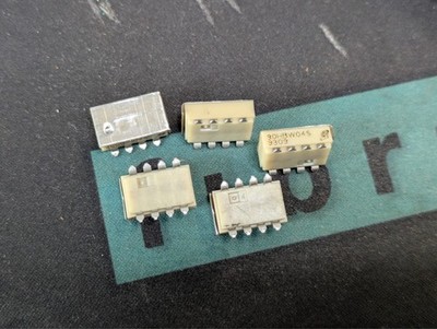 90HBW04S | GRAYHILL | 4 Position DIP Switch SMD SPST 0.025A 24V | 5 pcs