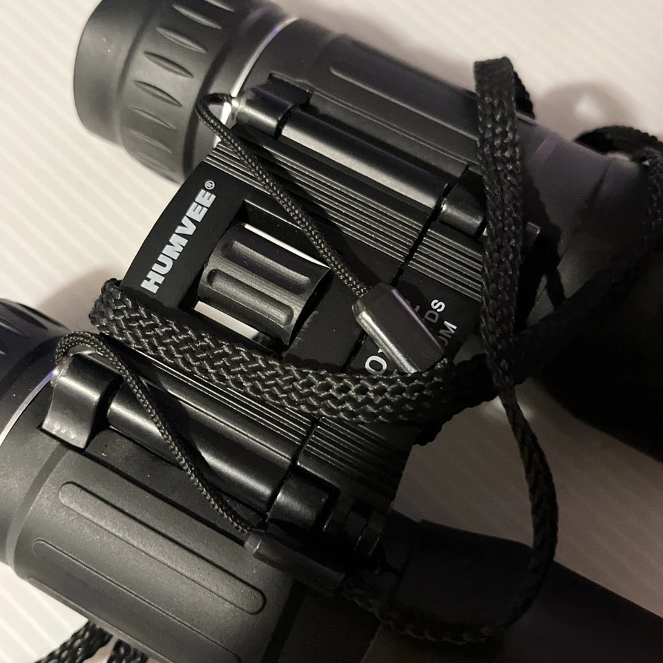 Humvee 10x42 Binoculars with Case Excellent Condition 262ft/1000yds 87m/1000m - Image 2 of 4