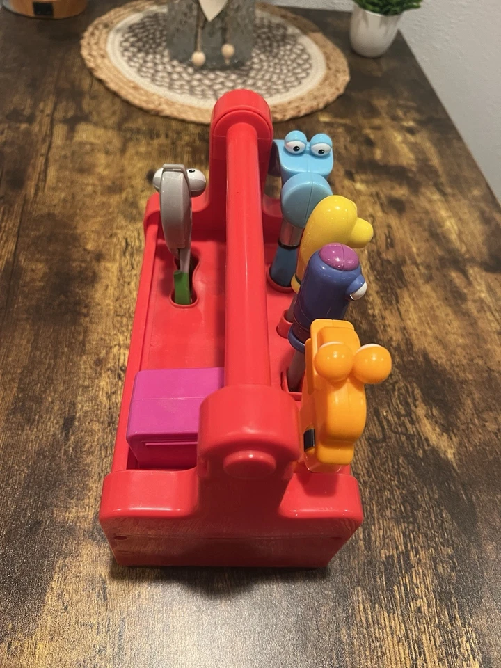 Disney Jr. Handy Manny Singing Dancing Tool Box & 6 Tools Eyes Go Up & Down Rare - Image 3 of 4