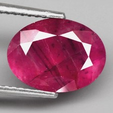 Natürliches unbeheiztes Oval aus Tansania / 3,46 Karat