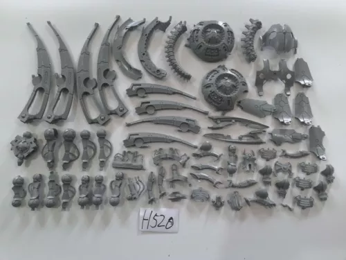 CP01-Necron Seraptek Heavy Construct (Only Body)