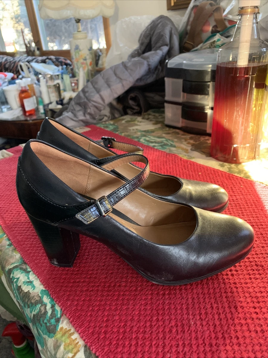 Clarks Collection Soft Women s Black Leather Classic Pumps Heels Shoes Size 7