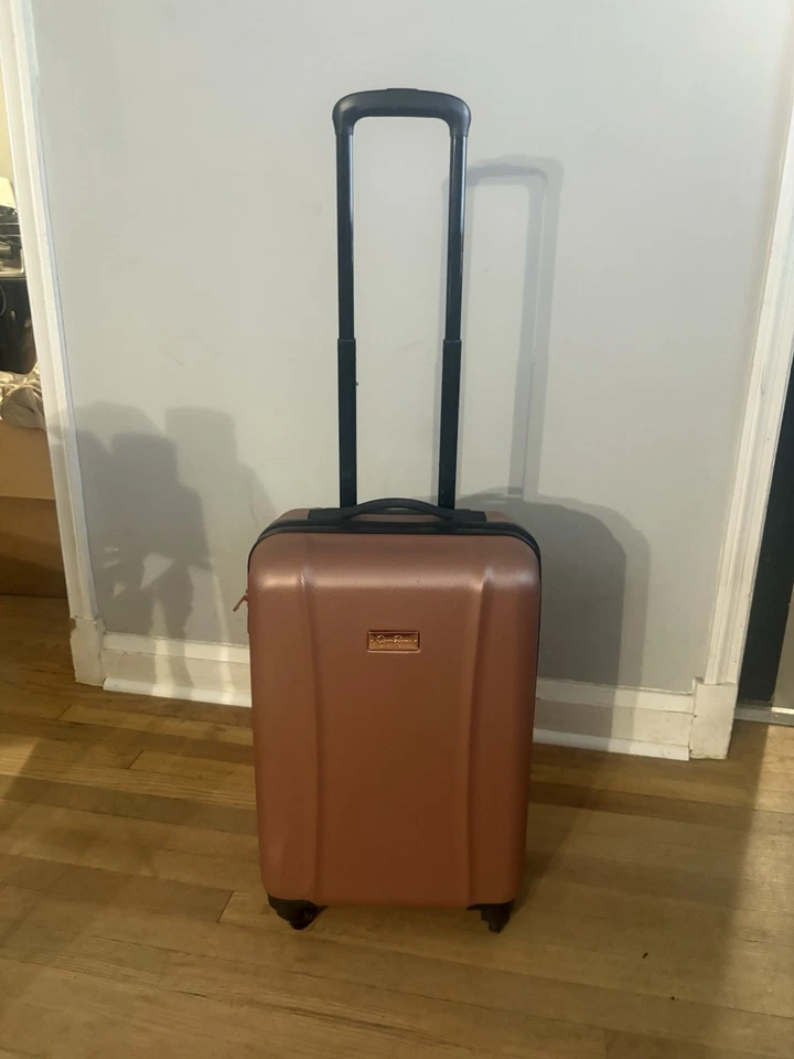Bagagem de mão de viagem Jessica Simpson rodas de rolo 20" lado rígido - Imagem 2 de 4