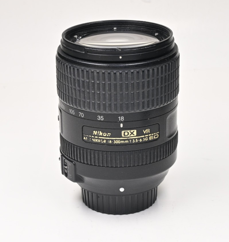 Nikon AF-S DX NIKKOR 18-300mm f/3.5-6.3G ED VR Lens #1 for Parts