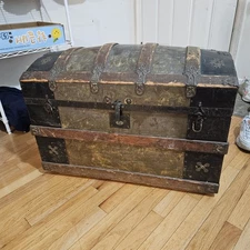 Antique 19th Century Wooden/Metal Camelback Dome Lid 30x17x15" Steamer Trunk