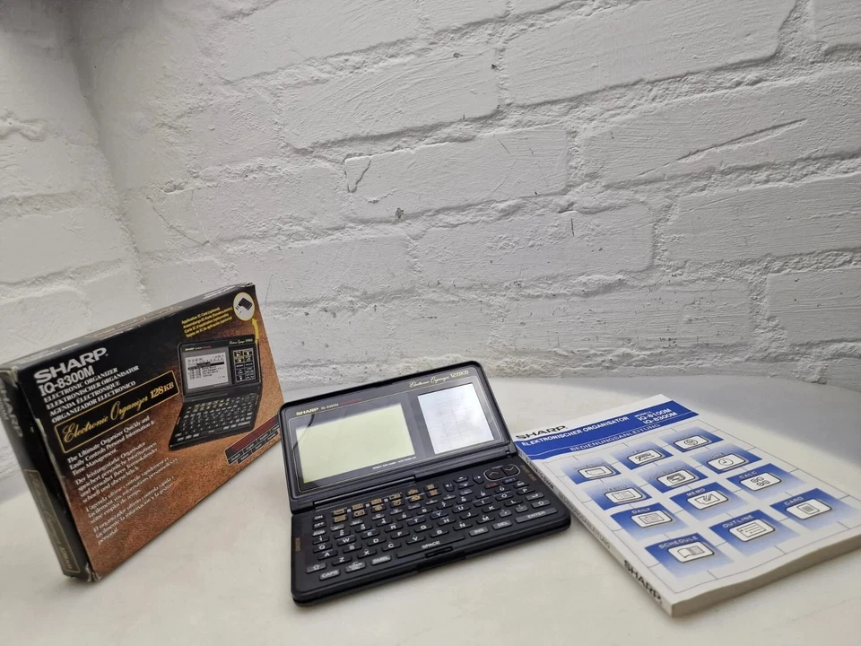 Sharp IQ-8300M Elektronischer Organizer 128KB PDA Vintage Box Handbuch - Bild 4 von 4