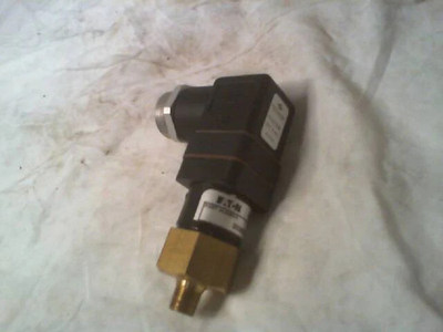 #ad Eaton Vickers 3039706 Electrical Pressure Switch 30 PSI Brad Harrison Connector $105.49