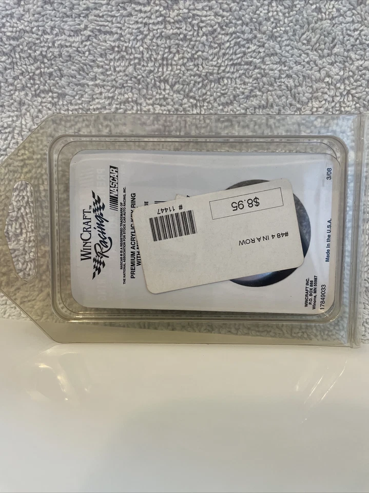 Llavero Jimmie Johnson 4 en fila #12 Foto 2 de 2