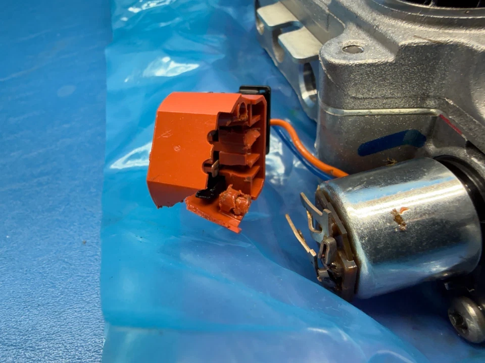 Cuerpo de válvula de transmisión 68261622AE para Dodge Durango/Jeep 2016-2017 Foto 4 de 4