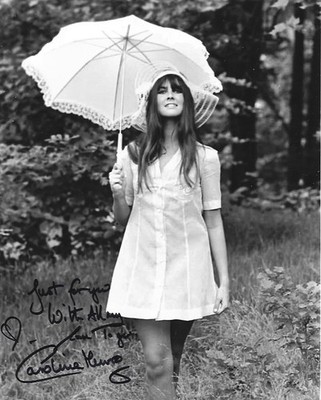 Caroline Munro persönlich signiertes 10'' x 8'' Foto - WUNDERSCHÖN #13