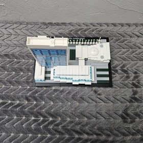 Lego 21018 Architecture United Nations Headquarters Box & Manual 98% Complete 