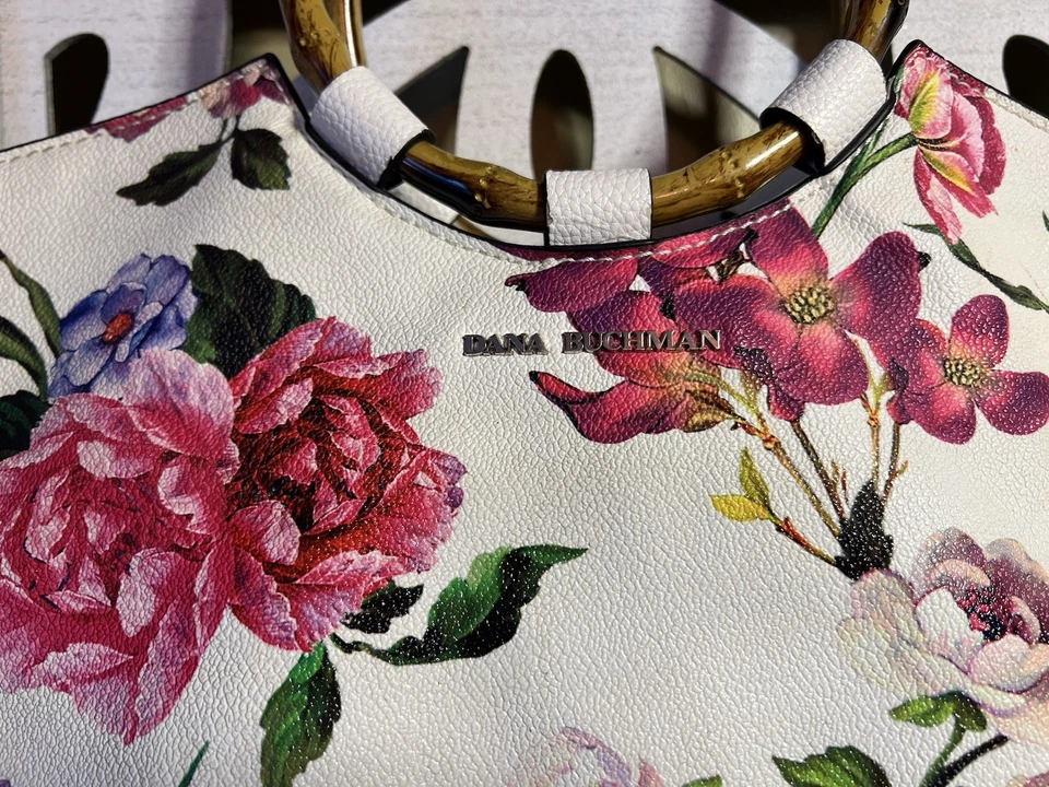 Bolsa Dana Buchman branca com estampa de flores bambu Handel - Imagem 3 de 4
