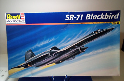 Revell Monogram 1:72 U.S.A.F.  SR-71 Blackbird High-tech spy plane