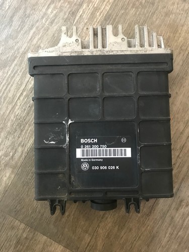 Motorsteuergerät ECU Steuergerät  030906026K VW 0261200750