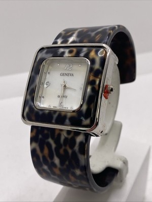 Geneva Cheetah Womens Silver Tone Cuff Bangle Watch Works New Battery