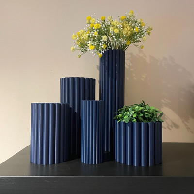 Gerippte Vase Kollektion dunkelblau gerade Linien umweltfreundlich