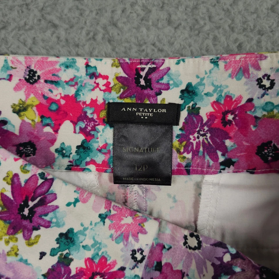 Ann Taylor Shorts Women 12P Pink Purple Floral Signature Chino Stretch Casual 4" - Image 3 of 4