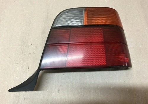 Original BMW 3er E36 Touring Rücklicht Hecklicht rechts 8361078  8371936