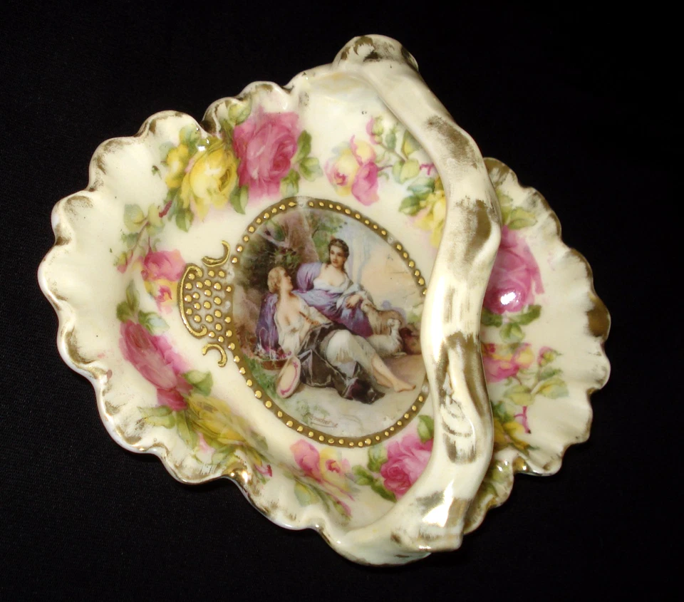 Antiguo plato de cesta de porcelana Royal Vienna con mango pintado a mano por F Boucher Foto 3 de 4