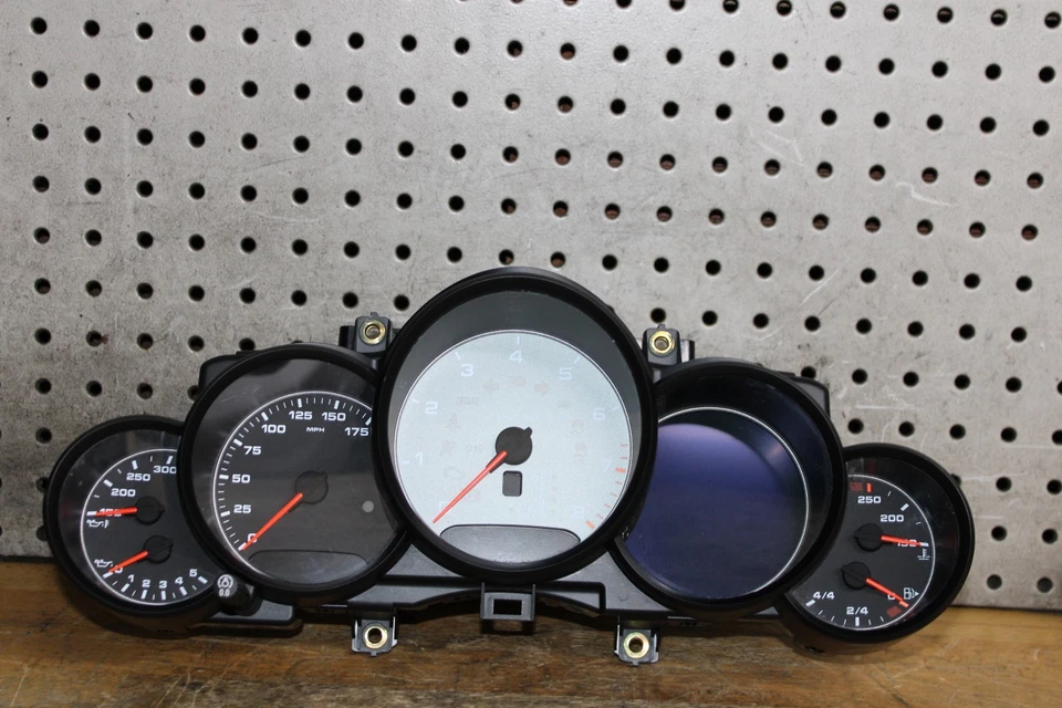 2013 PORSCHE CAYENNE S OEM SPEEDOMETER INSTRUMENT CLUSTER  7P5920901AP - Image 3 of 4